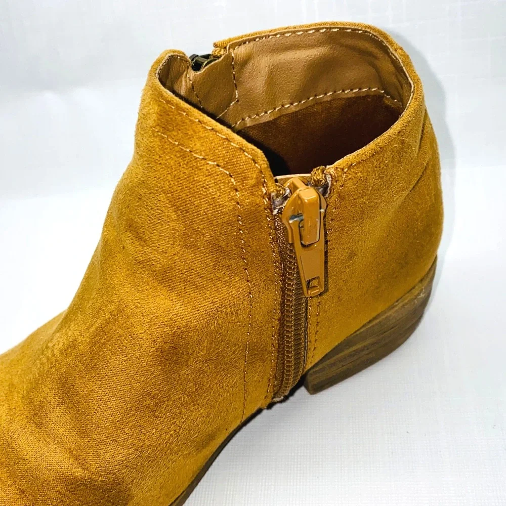 Kids Girls Mustard‎ Yellow Suede Studded Ankle Boots Side Zip Size 11